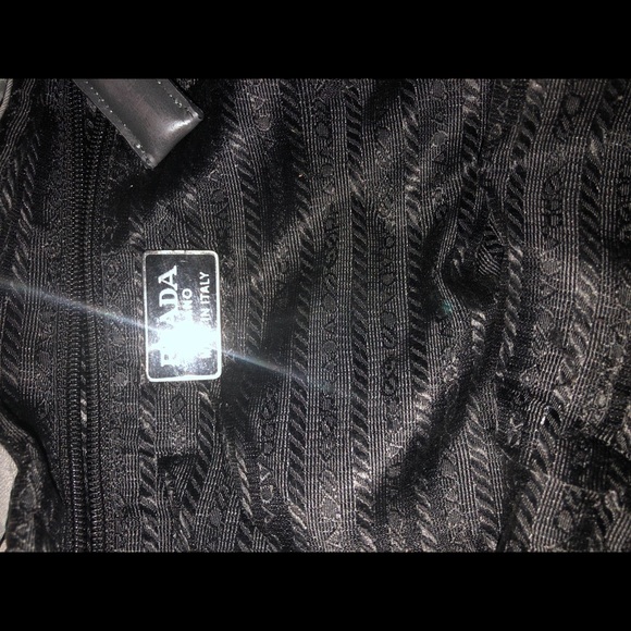 Prada bag - Picture 6 of 16